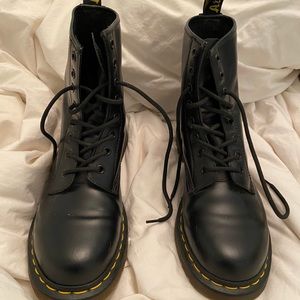 Doc Martens women’s 1460 boot